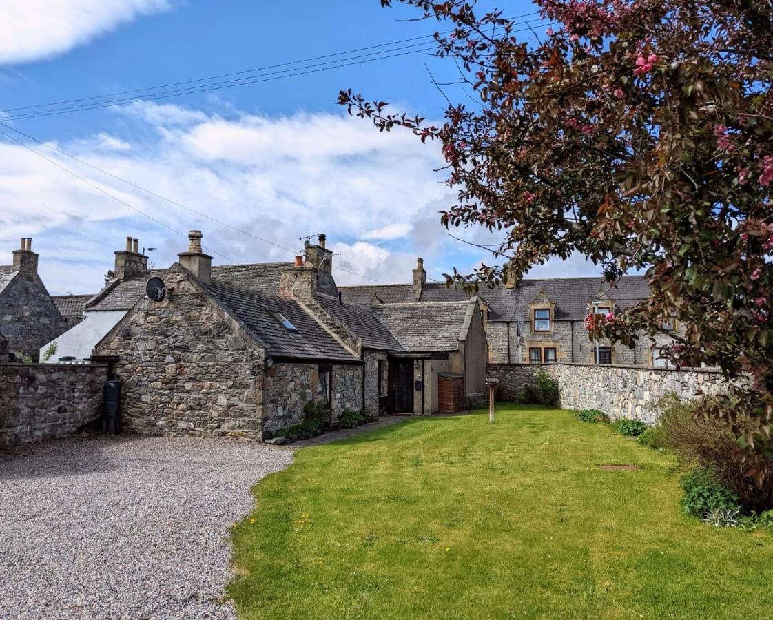 Ailnack Cottage -Cheerful Cottage With Secure Garden And Off Street Parking Sleeps 4トミントゥール エクステリア 写真